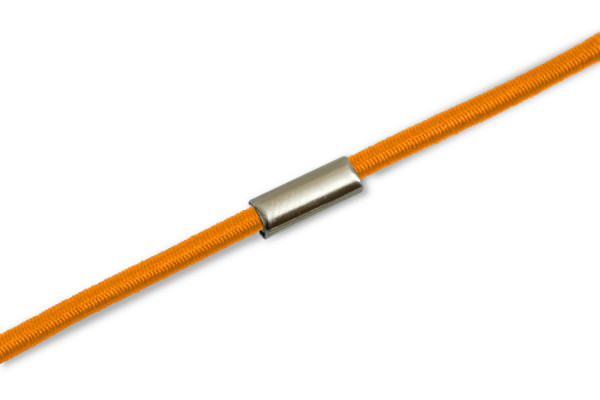 Kuminauhat renkaaseen kiinnitettynä, oranssit
