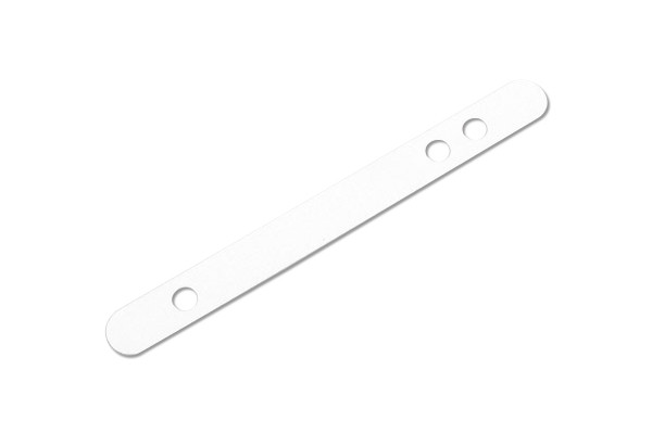 Teräksiset peitelistat, 120 x 12 mm, 70+80 mm:n rei'itys, valkoiseksi maalattu