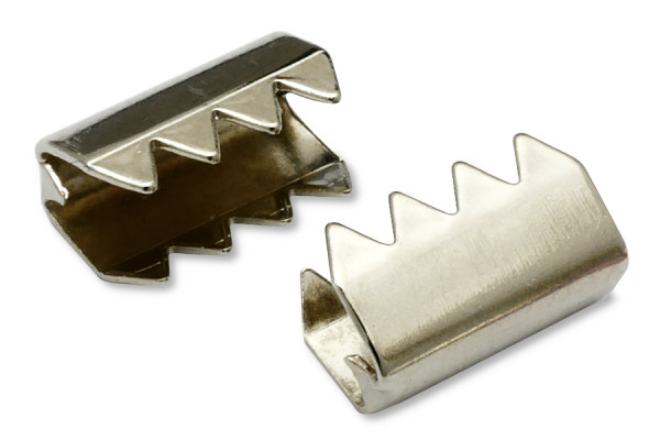Metalliset sokatapit renkaiden valmistukseen, aukko 3,1 mm, nikkelöidyt